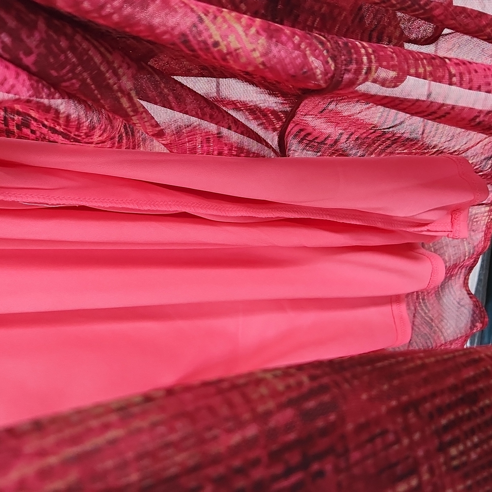 Catherine's red mesh lined maxi skirt - Picture 6 of 7